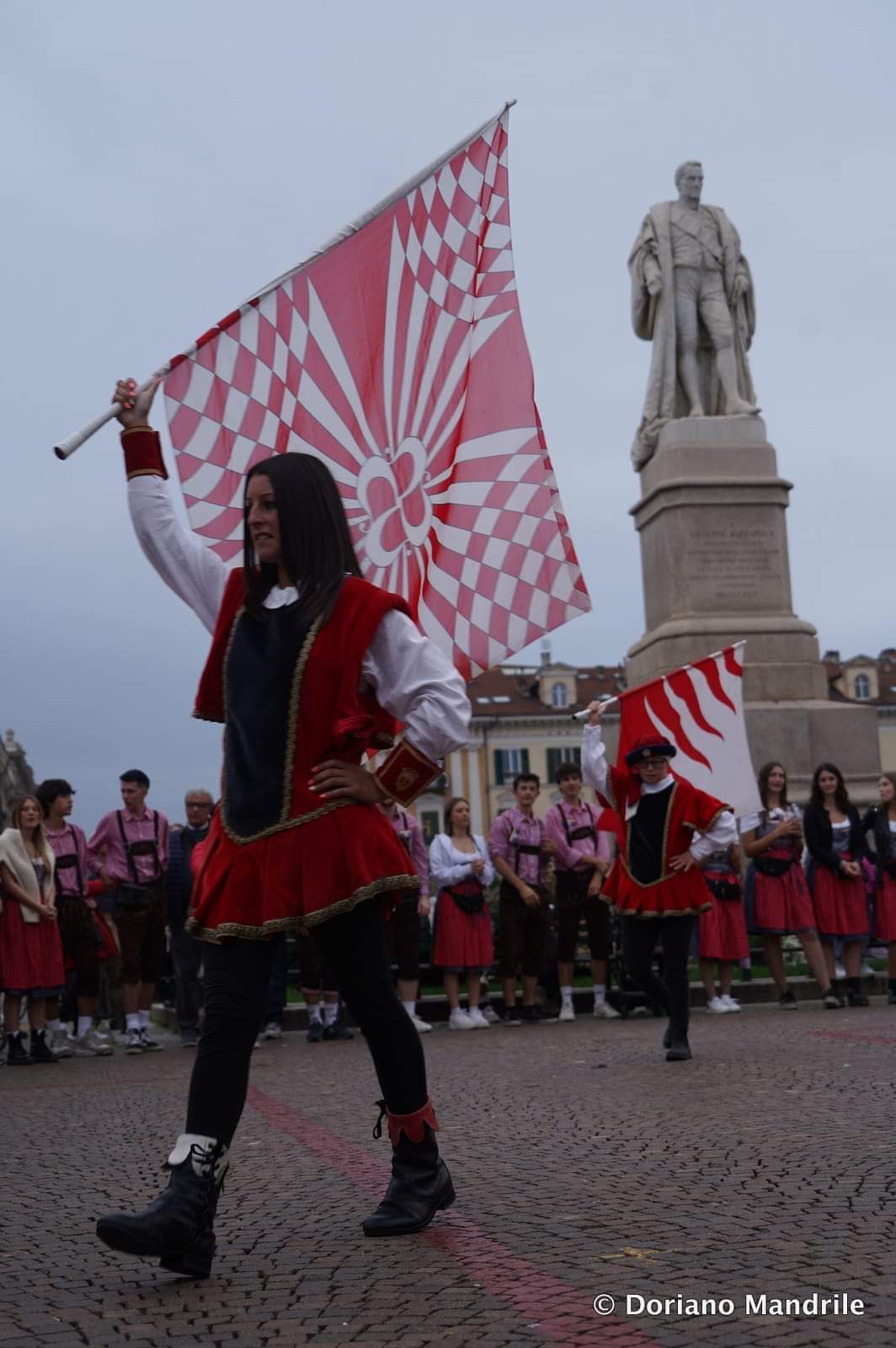 Sbandieratori e musici